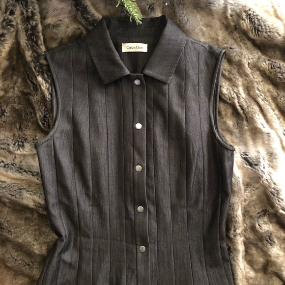 Calvin Klein - Picture 4 of 6